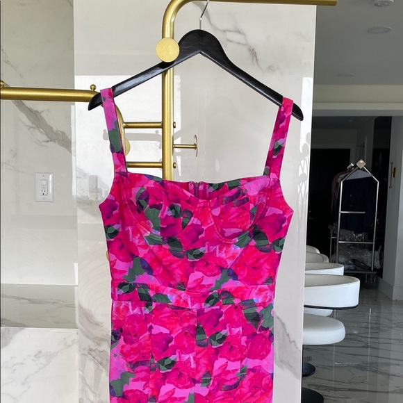 The New Arrivals by Ilkyaz Ozel Fonda Jumpsuit in Abstract Pink - Picture 3 of 9